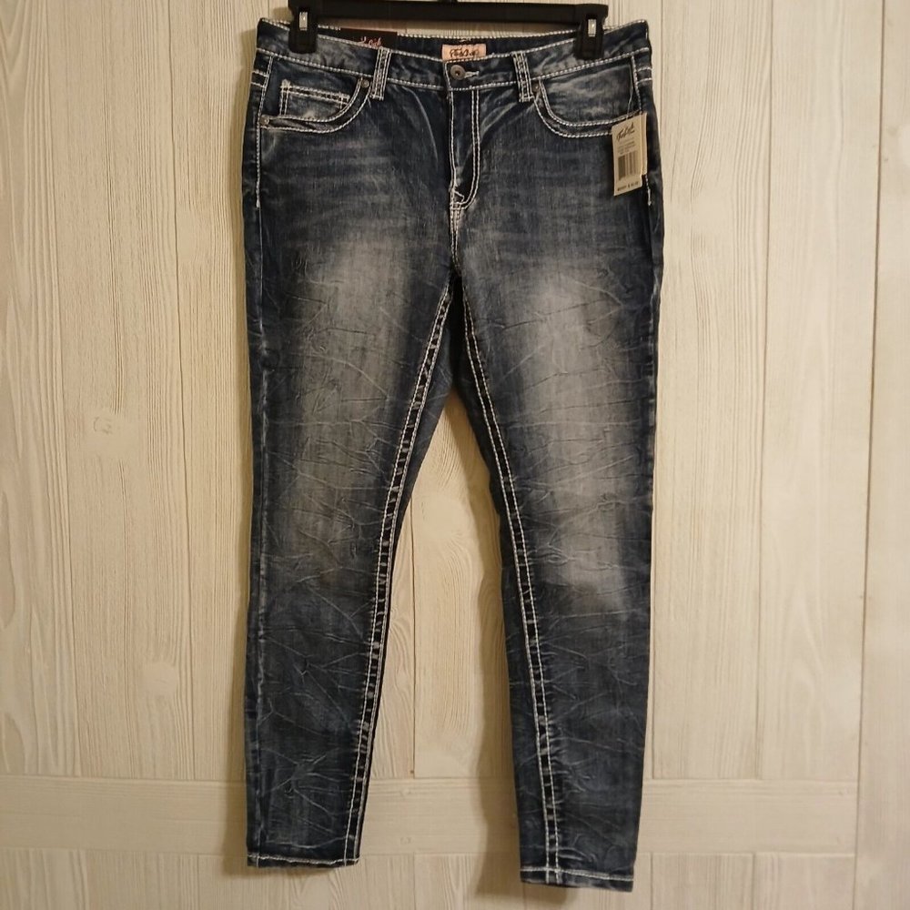 True Luck Women's Size 15/16 Dark Blast Skinny Mid-Rise Embroidered Jeans